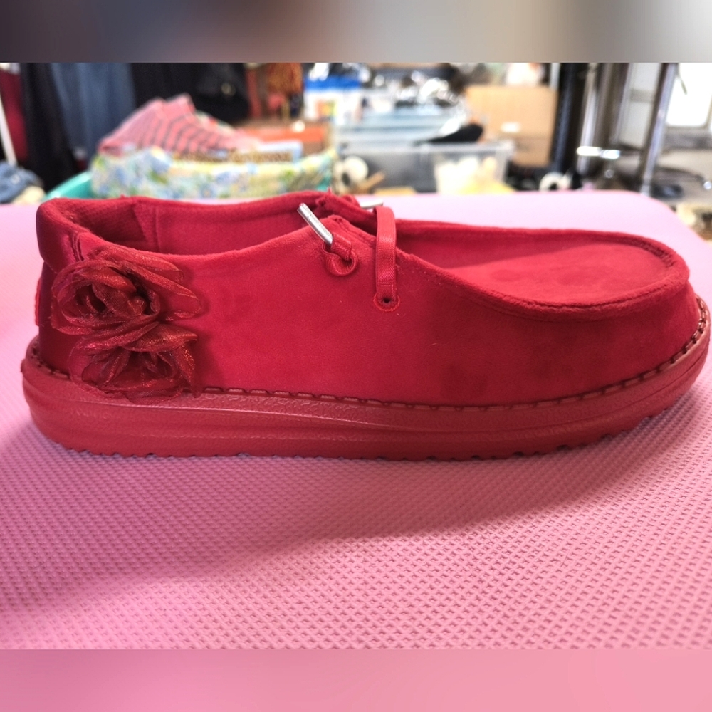 HEY DUDE Women's WENDY VELVET ROSETTE RED Slide On Shoes W Tuled 🌹 Sz 5 NWOB